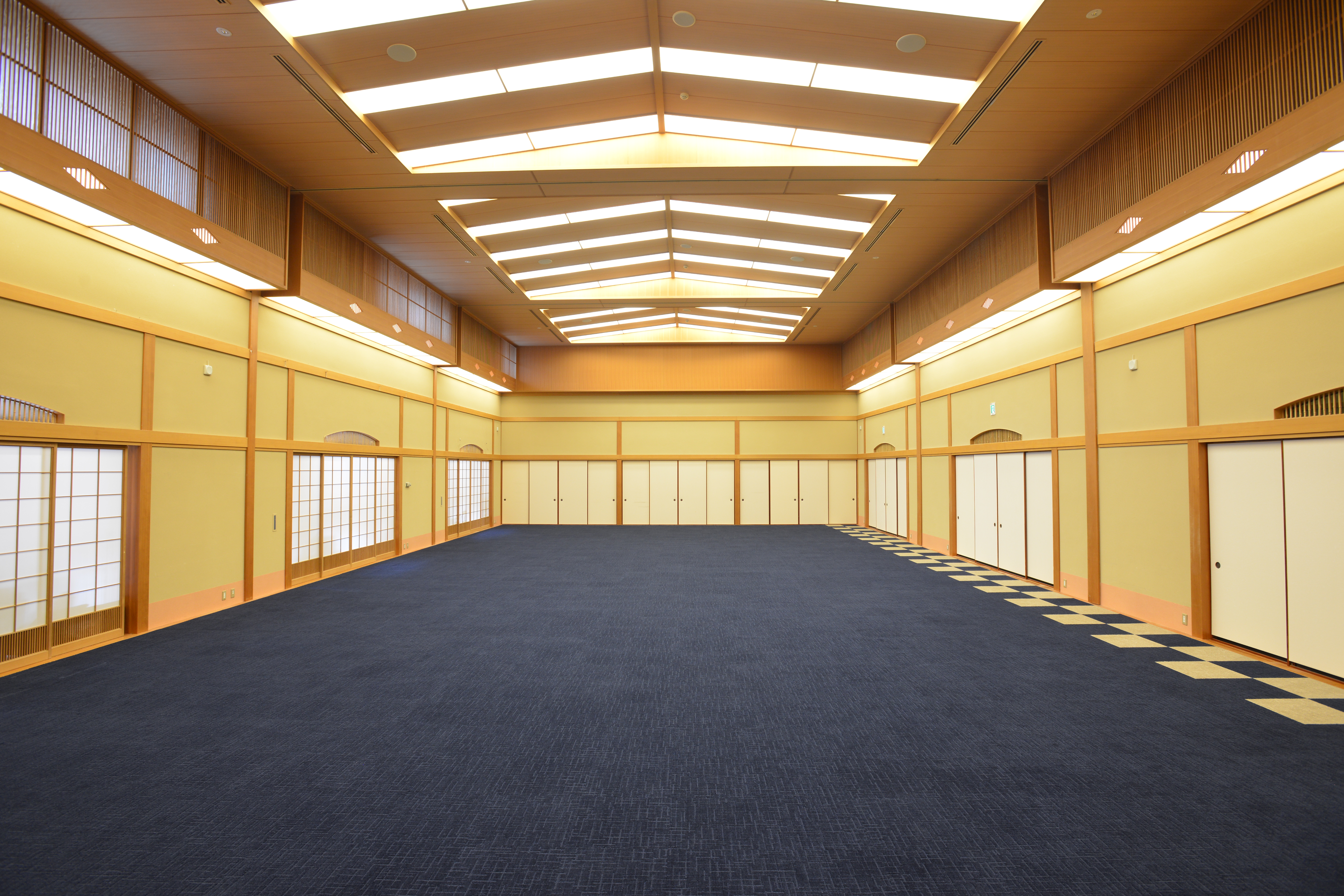 玉峰山荘の大宴会場